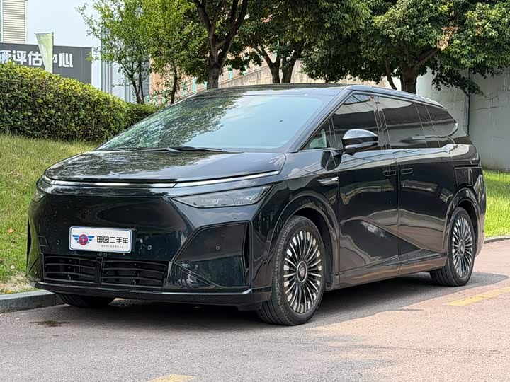 XPeng X9, 2025 — купить в Белгороде под ключ