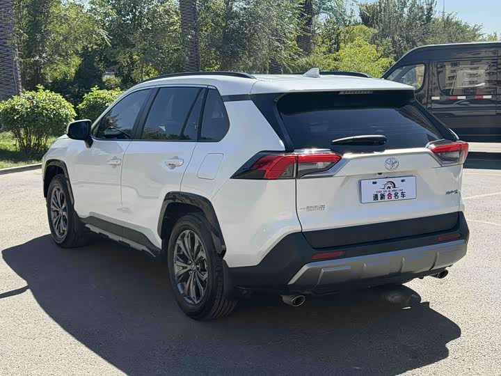 Toyota RAV4, 2025 — фото 9 из 9