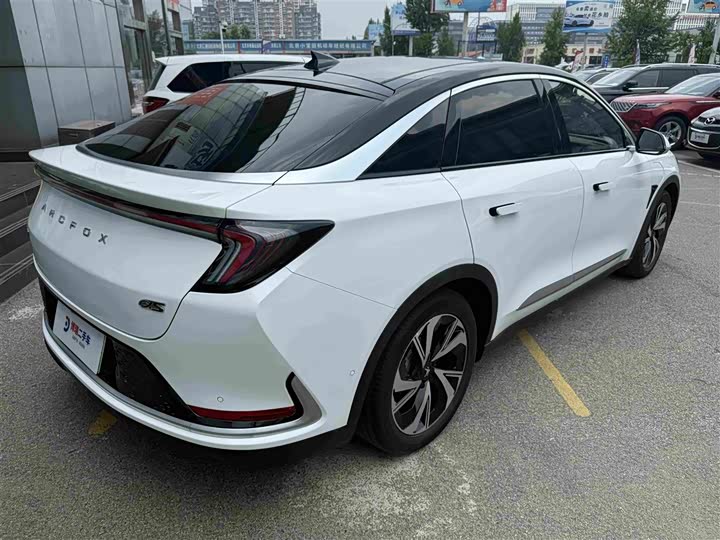 BAIC Arcfox Alpha S, 2022 — фото 5 из 9