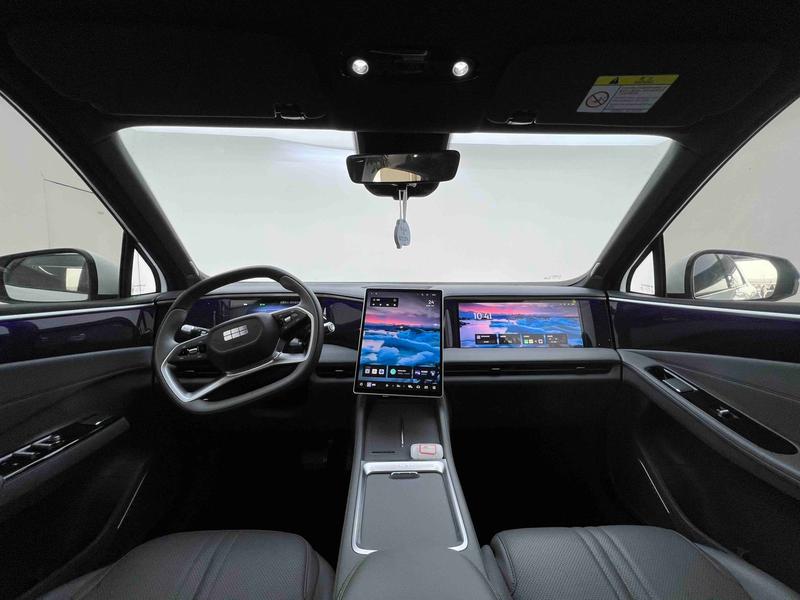 Geely Galaxy L7, 2024 — фото 7 из 10