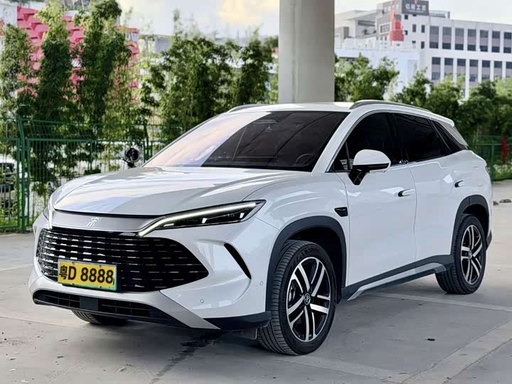 BYD Song L DM-i Hybrid, 2025 — фото 3 из 9