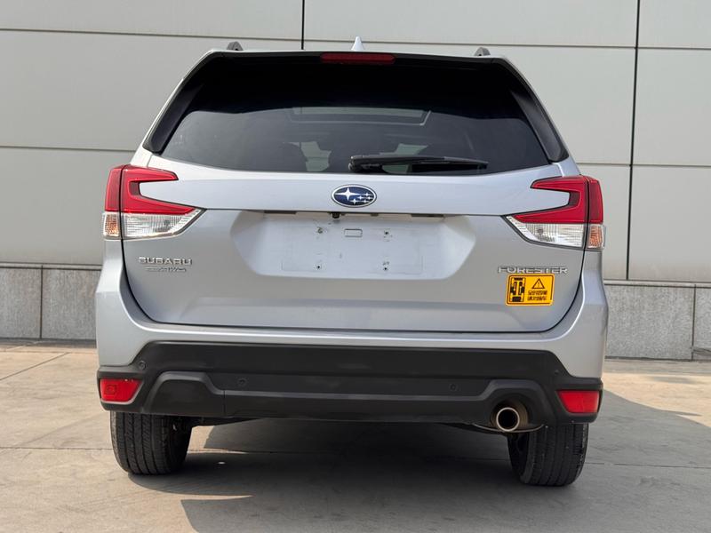 Subaru Forester, 2022 — фото 5 из 12