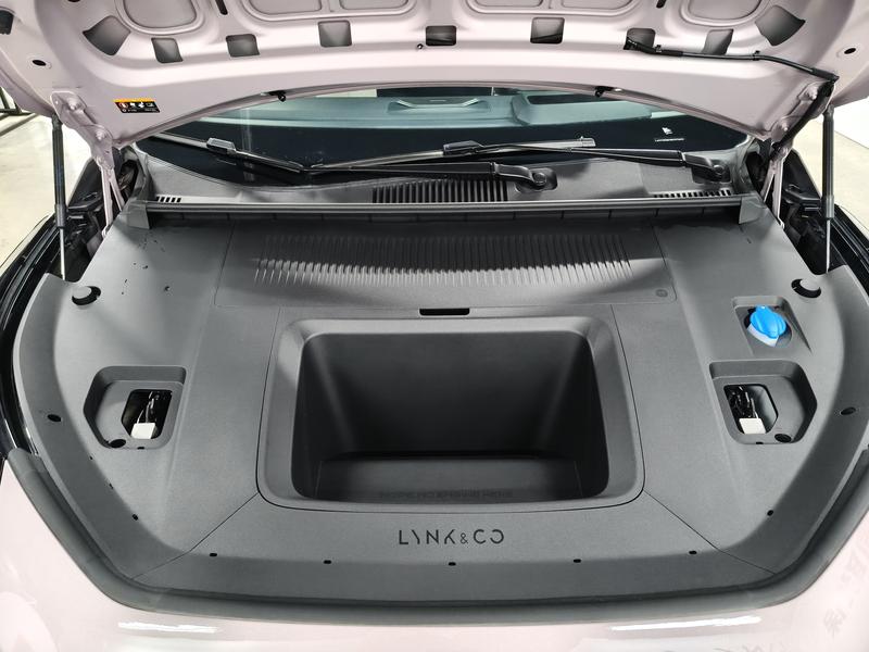 Lynk & Co Z20, 2025 — фото 9 из 12