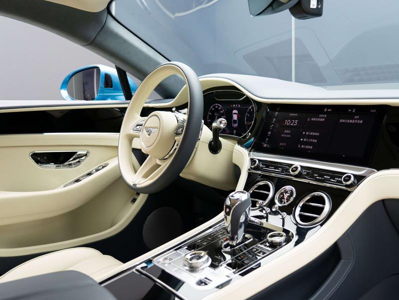 Bentley Continental GT, 2024 — фото 6 из 12