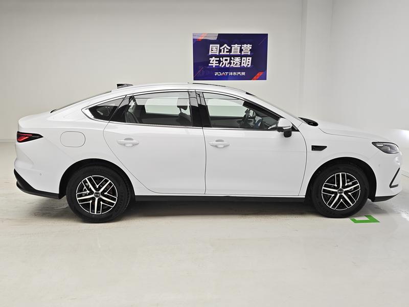 BYD Seal 05 DM-i Hybrid, 2024 — фото 8 из 12