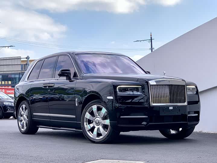 Rolls-Royce Cullinan, 2021 — фото 2 из 7