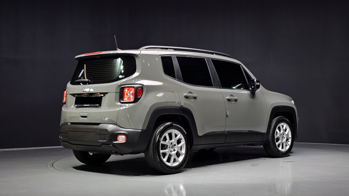 Jeep Renegade, 2022 — фото 2 из 12