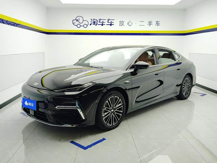 Geely Galaxy Starshine 8 EM-i, 2025 — купить в Самаре под ключ