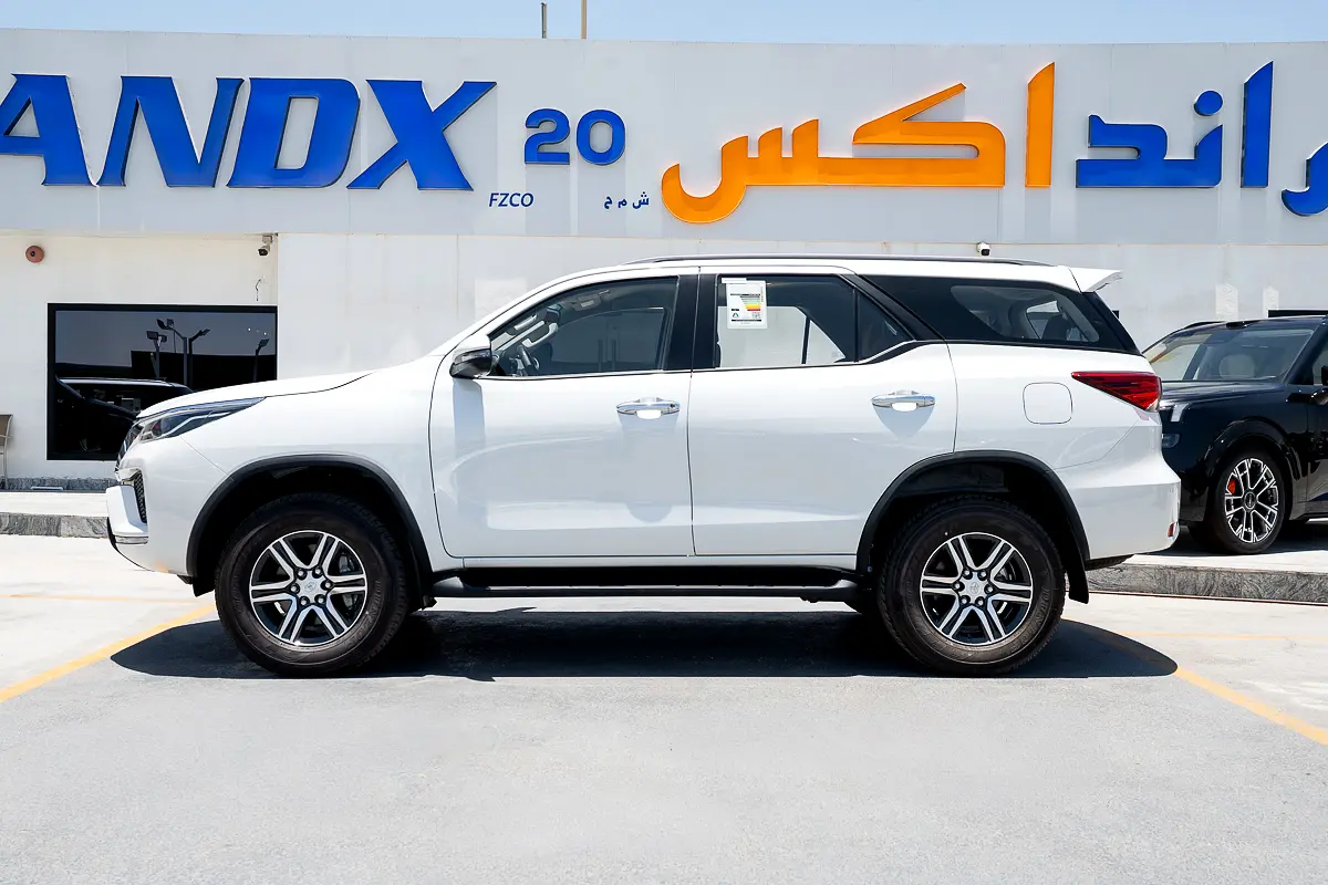 Toyota Fortuner, 2026 — фото 4 из 10