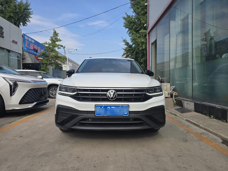 Volkswagen Tiguan L Pro, 2024 — фото 2 из 12