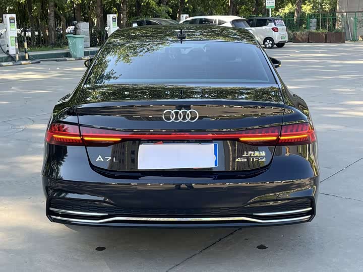 Audi A7L, 2023 — фото 5 из 9