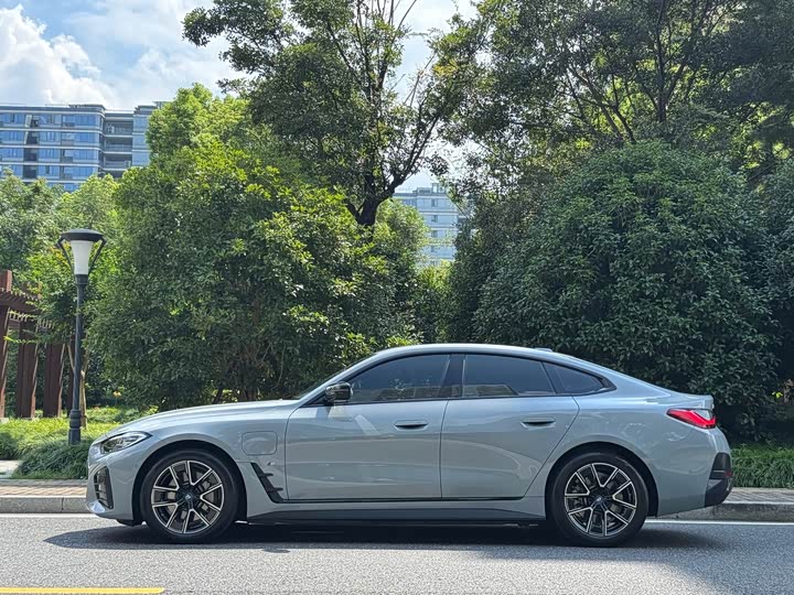 BMW i4, 2025 — фото 4 из 9