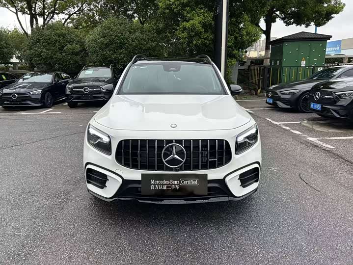 Mercedes-Benz GLB-Class AMG, 2026 — фото 2 из 9