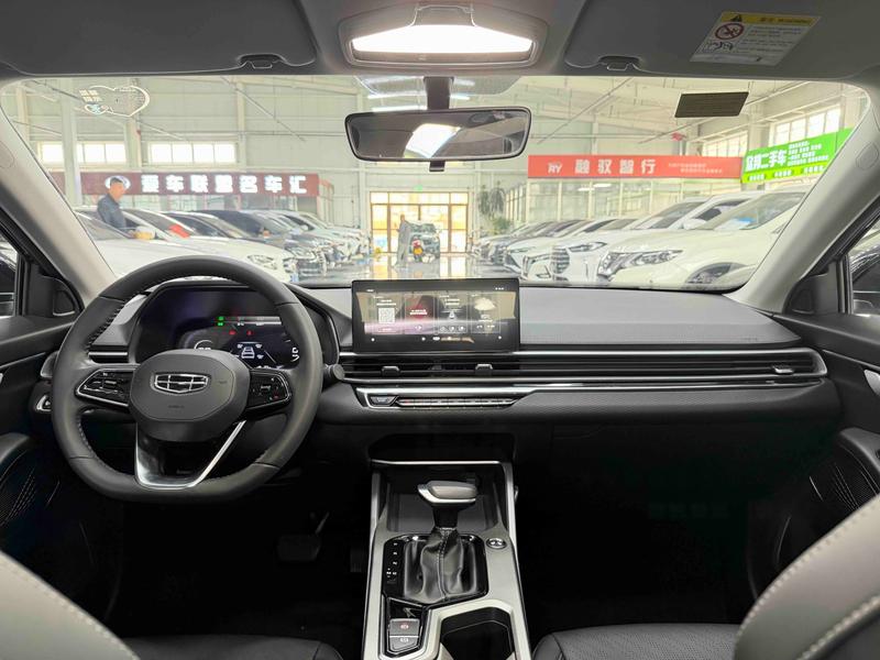 Geely Emgrand, 2023 — фото 9 из 12