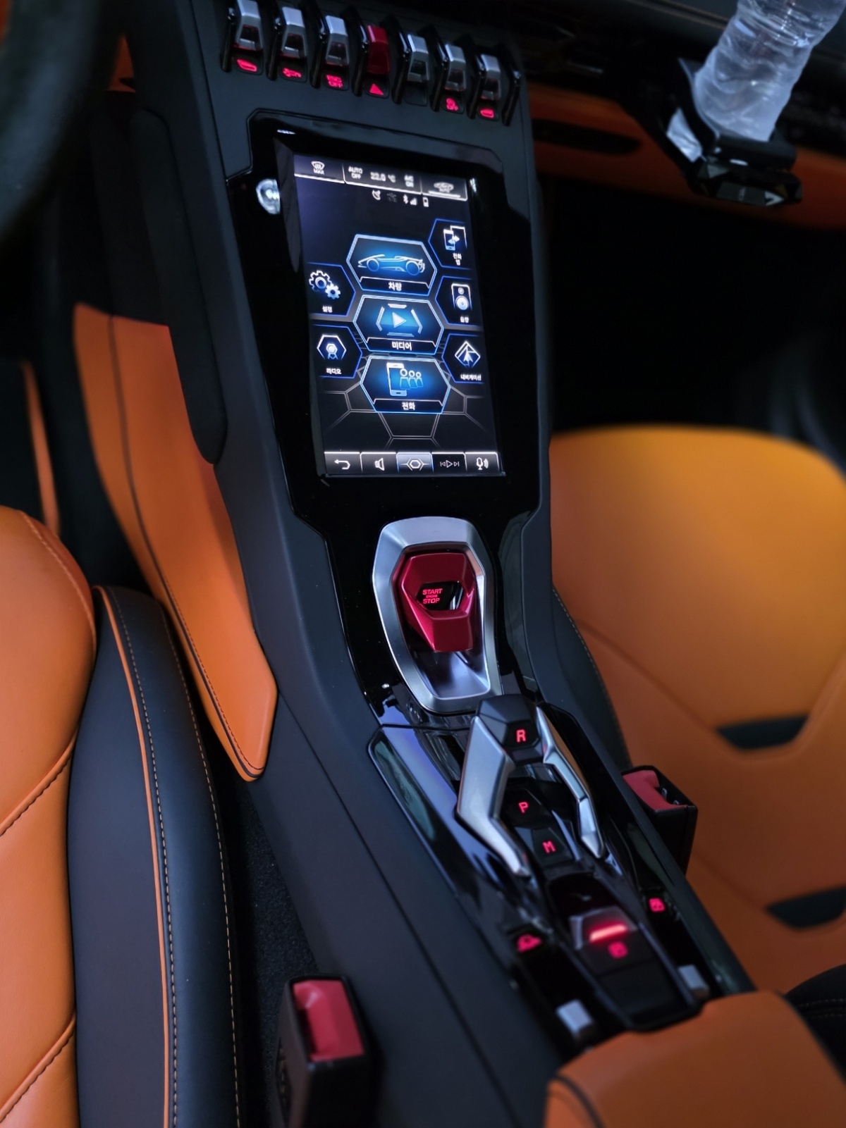 Lamborghini Huracan, 2023 — фото 10 из 12
