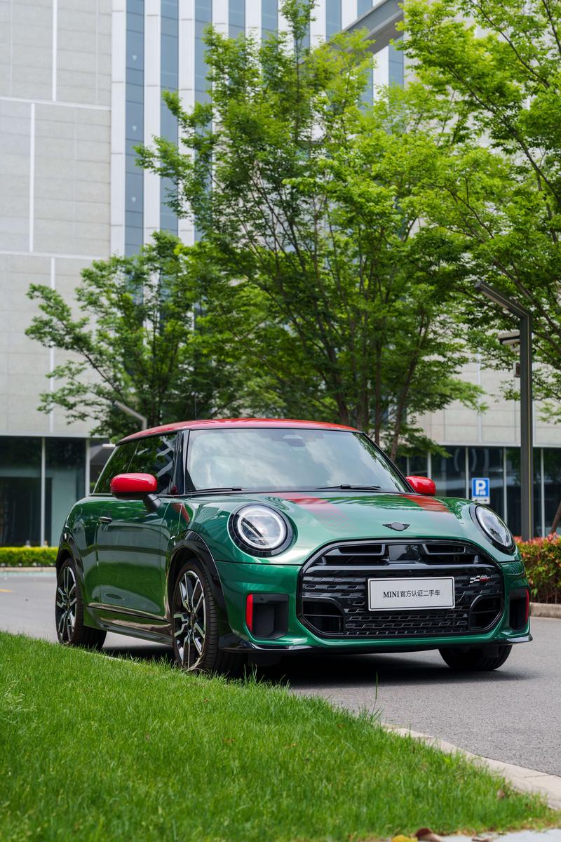 Mini Mini JCW, 2025 — фото 3 из 10