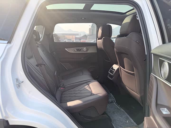 Chery Tiggo 8 Pro, 2023 — фото 12 из 12