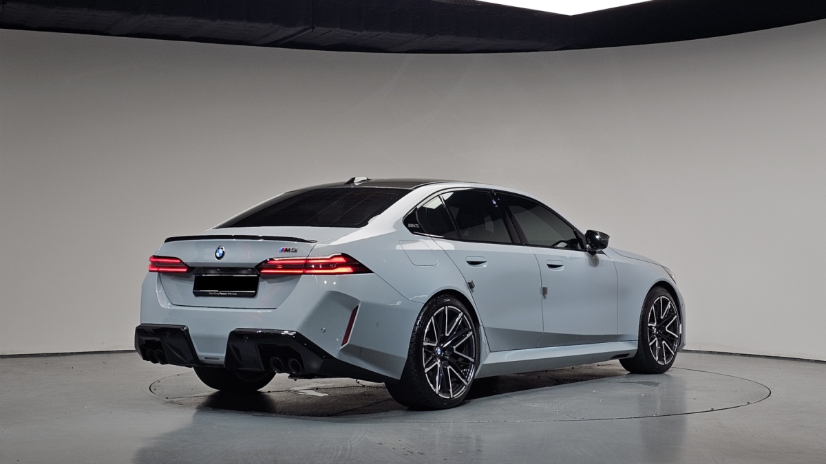 BMW M5, 2024 — фото 2 из 12