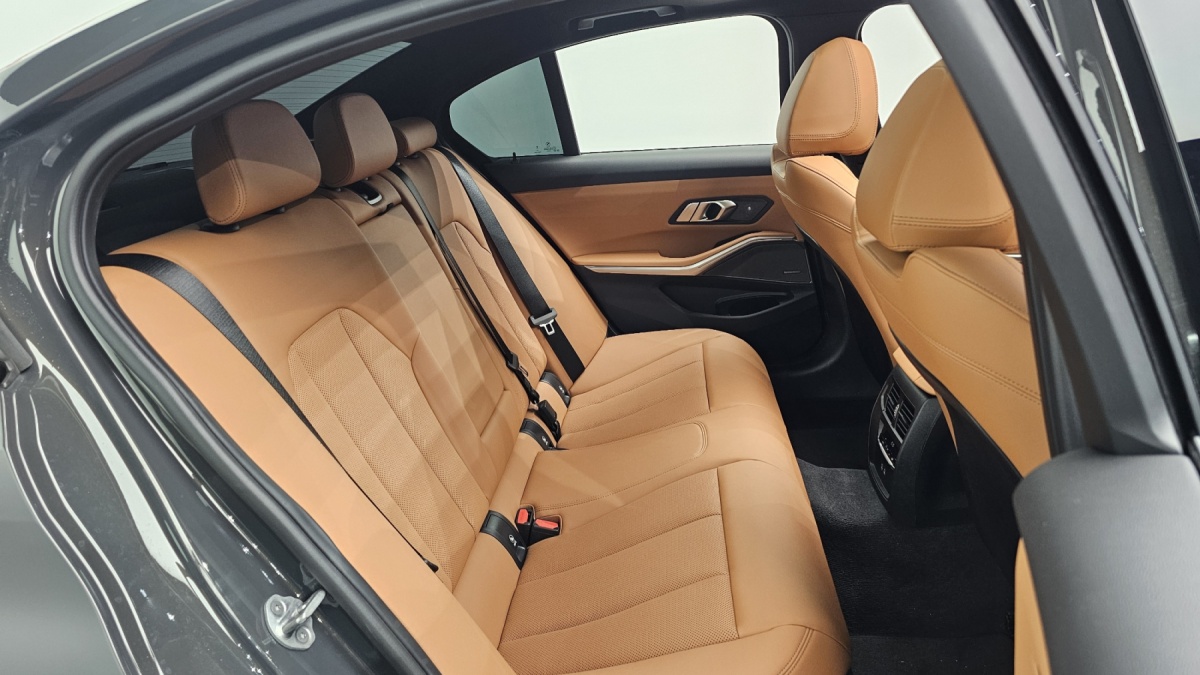 BMW 3 Series, 2025 — фото 6 из 12