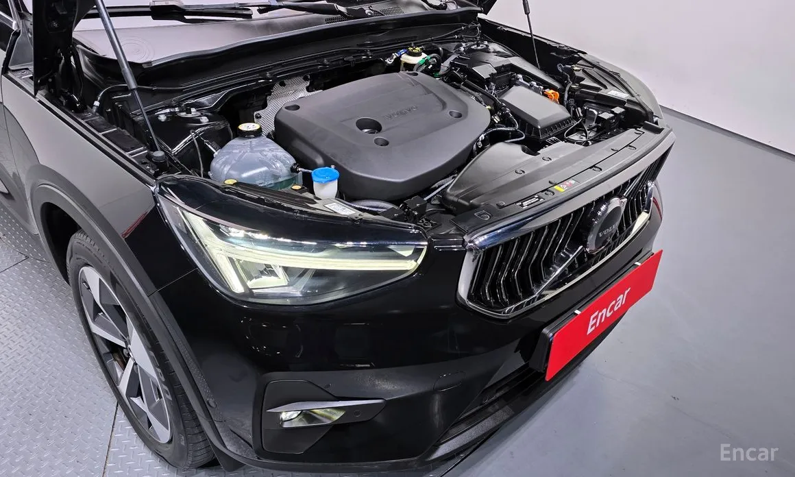 Volvo XC40, 2023 — фото 6 из 12