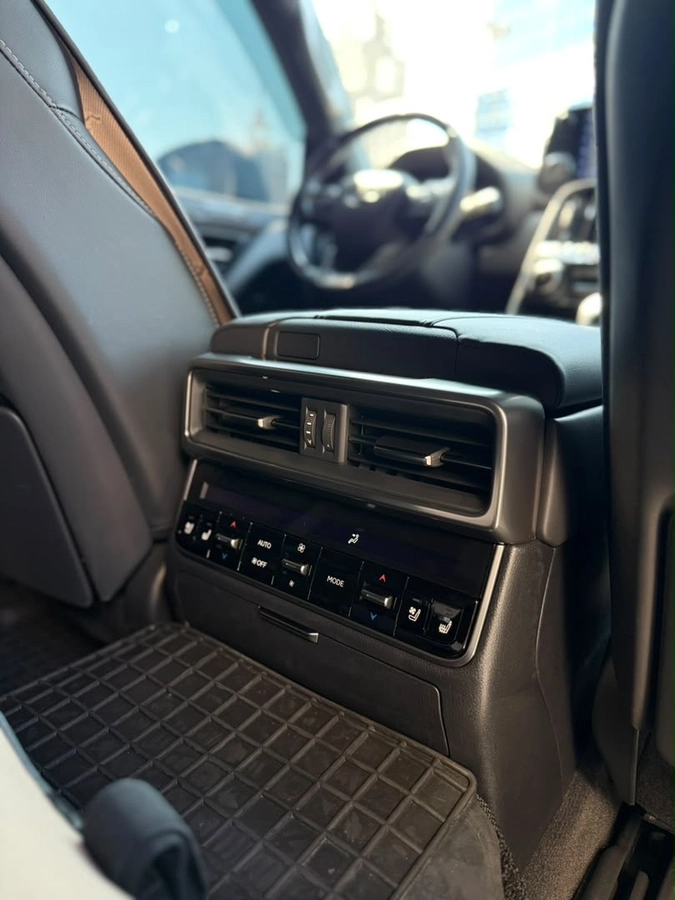 Lexus LX, 2025 — фото 8 из 12