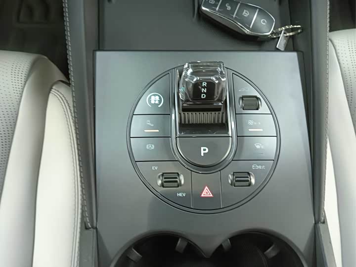 BYD Seal 06 Hybrid/EV, 2025 — фото 8 из 9