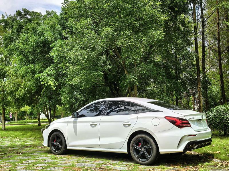 MG Motor 5 Scorpio, 2021 — фото 5 из 12