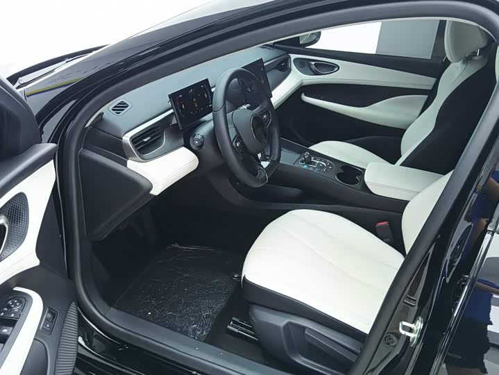 BYD Seal 05 DM-i Hybrid, 2025 — фото 9 из 9