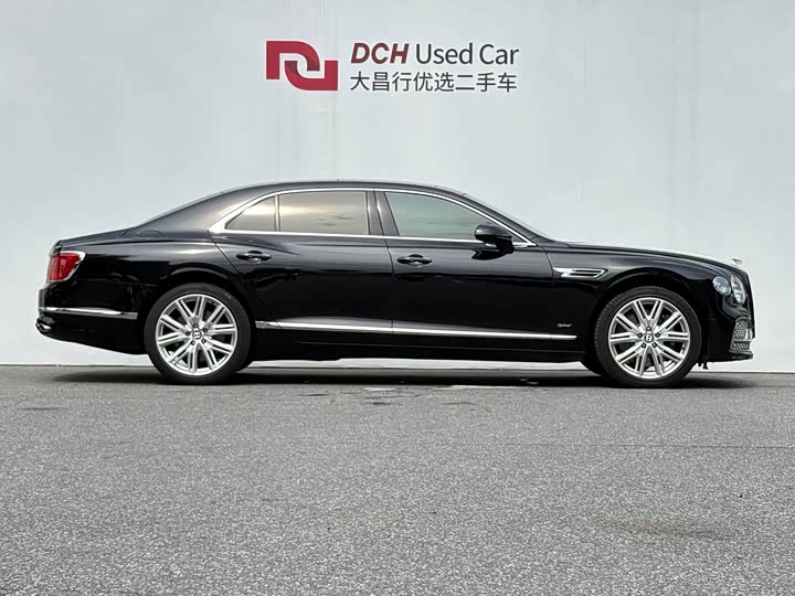 Bentley Flying Spur Hybrid, 2023 — фото 5 из 9