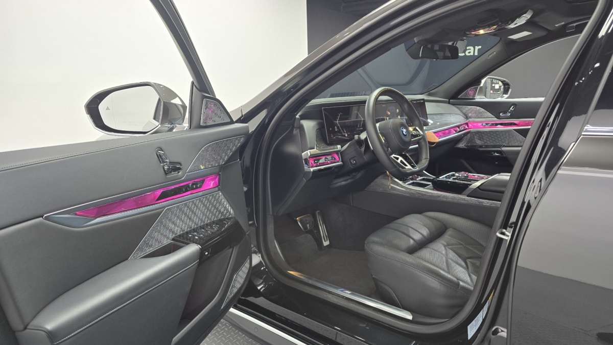 BMW i7, 2023 — фото 10 из 12
