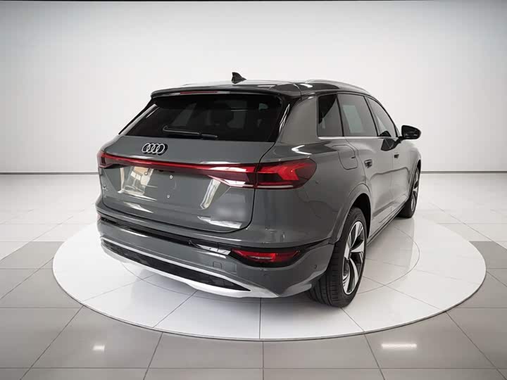 Audi Q6L e-tron, 2026 — фото 7 из 9