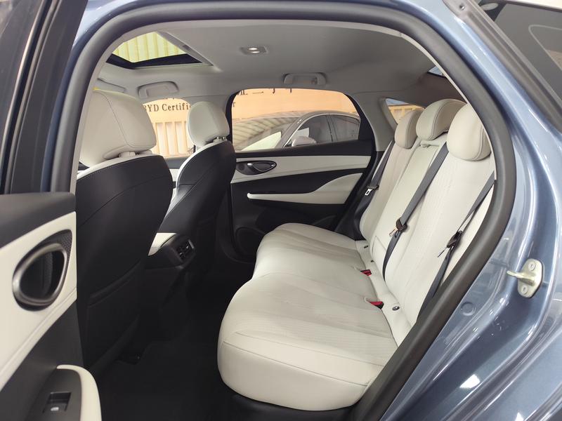 BYD Seal 05 DM-i Hybrid, 2024 — фото 10 из 11