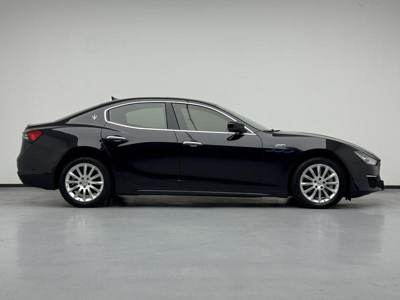 Maserati Ghibli, 2022 — фото 8 из 12