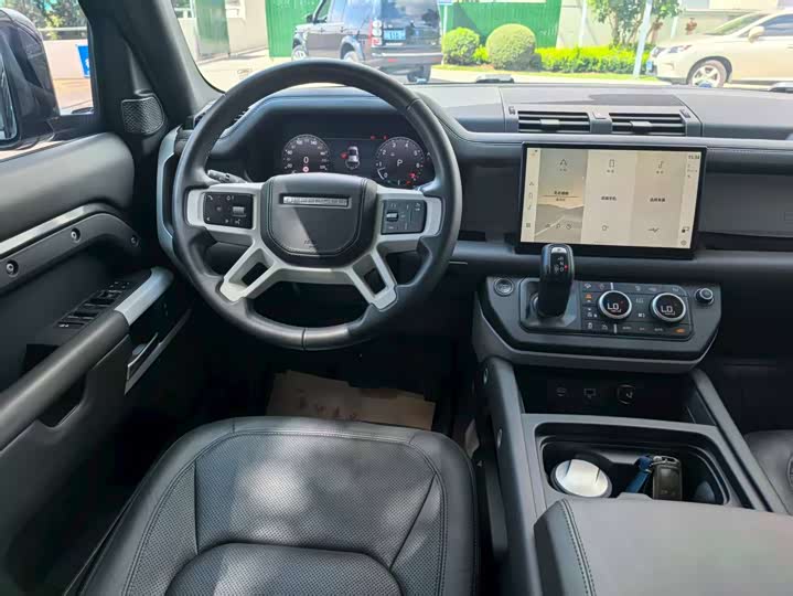 Land Rover Defender, 2023 — фото 12 из 12