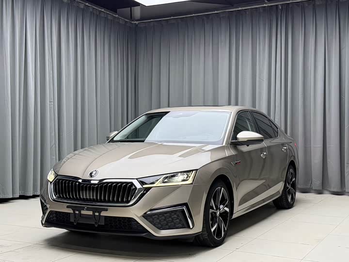 Skoda Octavia Pro, 2022 — купить в Воронеже под ключ