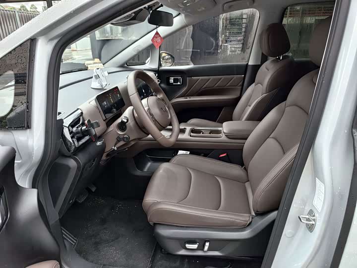 Wuling Starlight 730 Hybrid/EV, 2026 — фото 3 из 9