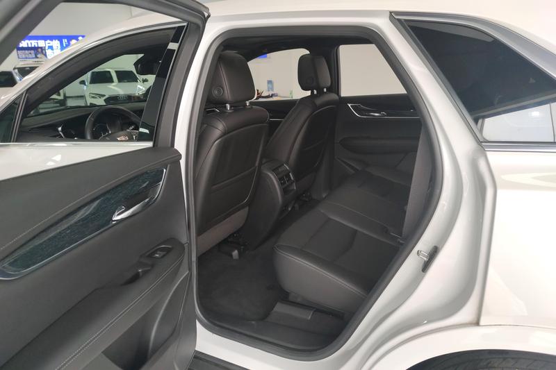 Cadillac XT5, 2023 — фото 12 из 12