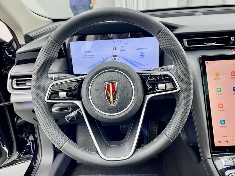 Hongqi H5 Hybrid, 2025 — фото 11 из 12