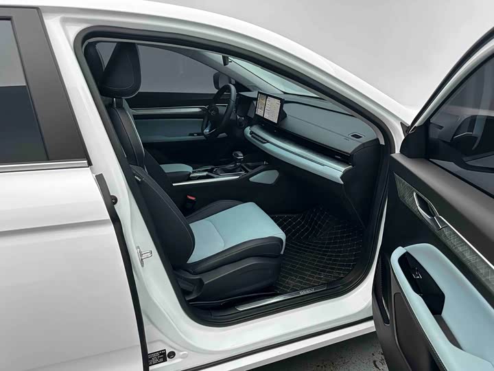 Geely Emgrand L, 2022 — фото 7 из 9