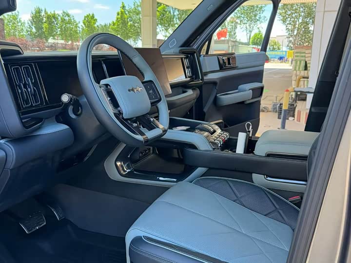 BYD FangChengBao Leopard 5, 2023 — фото 4 из 9
