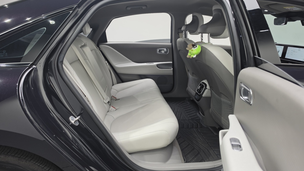 Hyundai Ioniq 6, 2023 — фото 11 из 12