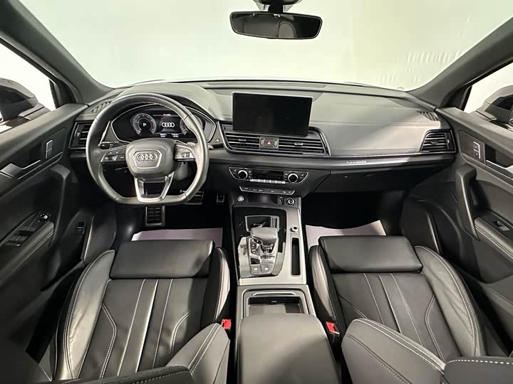 Audi Q5L, 2023 — фото 9 из 9
