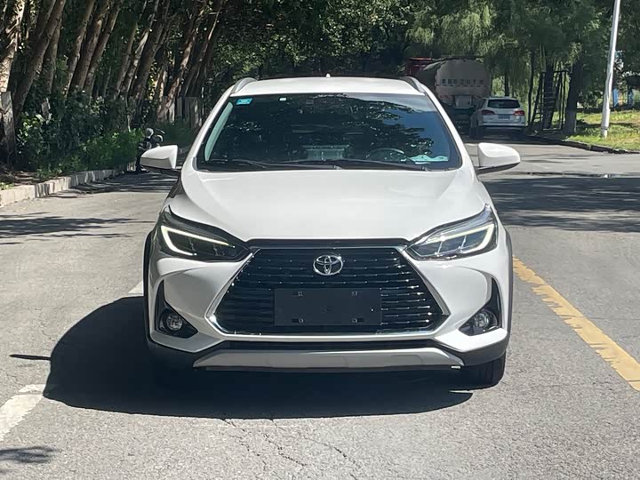 Toyota Yaris L Hatchback, 2022 — купить в Брянске под ключ