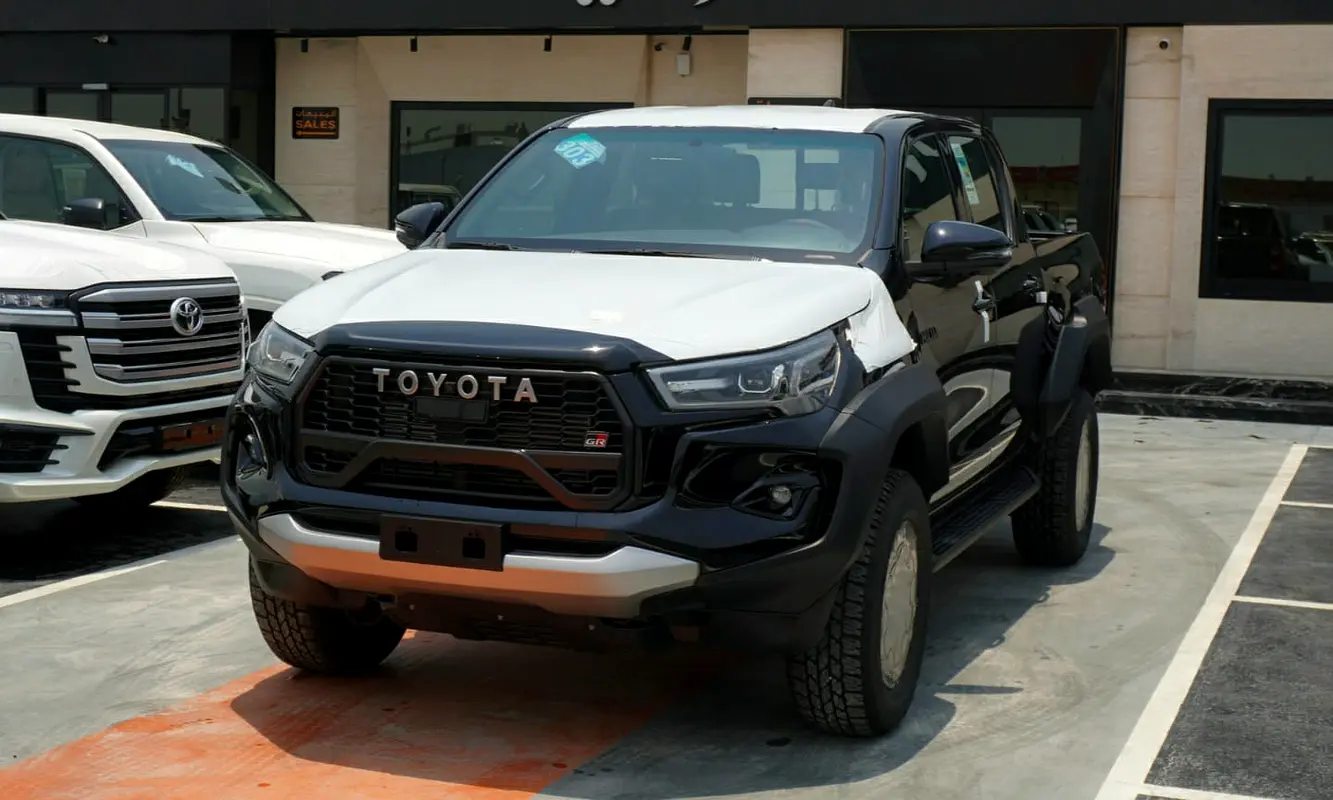 Toyota Hilux, 2026 — фото 2 из 10