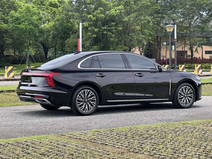 Hongqi H5, 2025 — фото 8 из 9