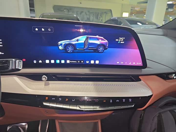 Cadillac Optiq, 2024 — фото 9 из 9