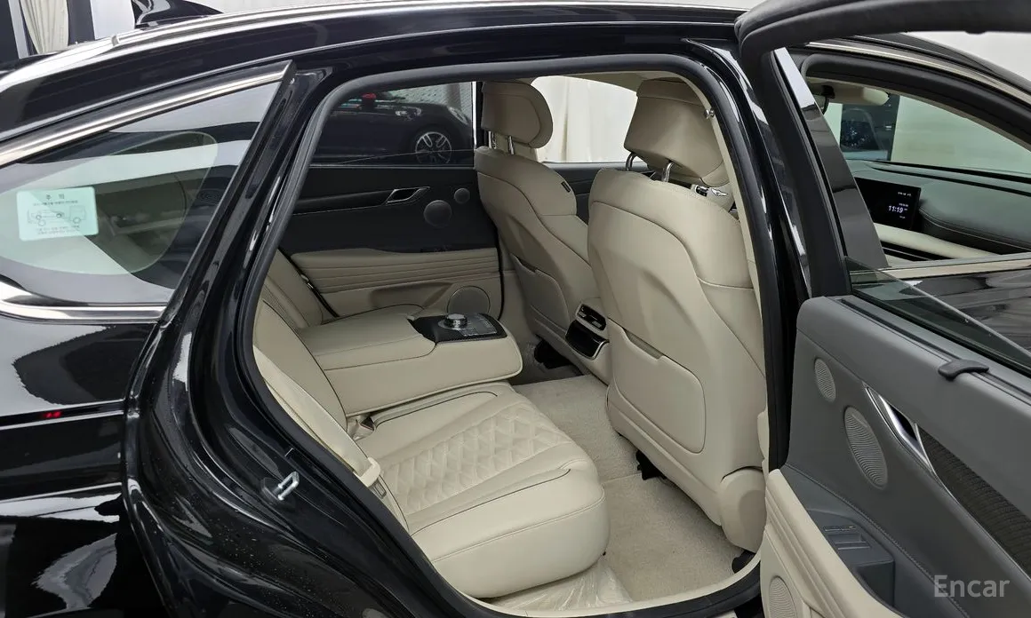 Genesis G80, 2023 — фото 12 из 12
