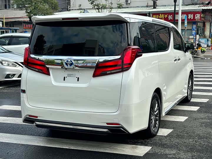 Toyota Alphard, 2021 — фото 6 из 9