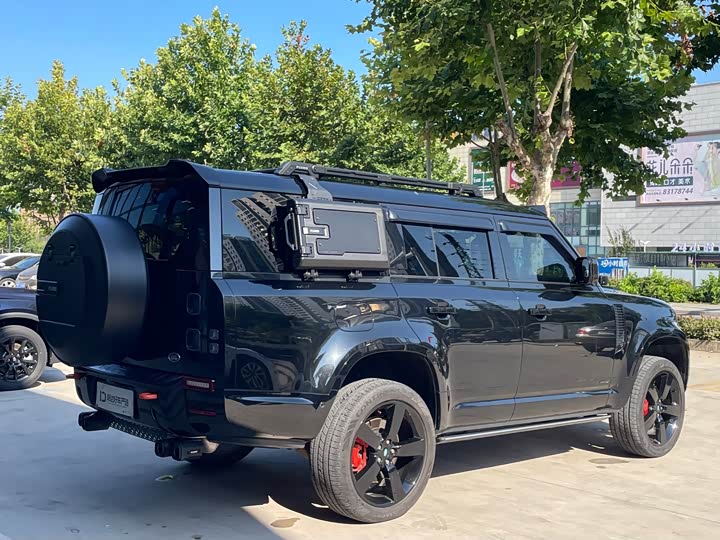 Land Rover Defender, 2023 — фото 7 из 9