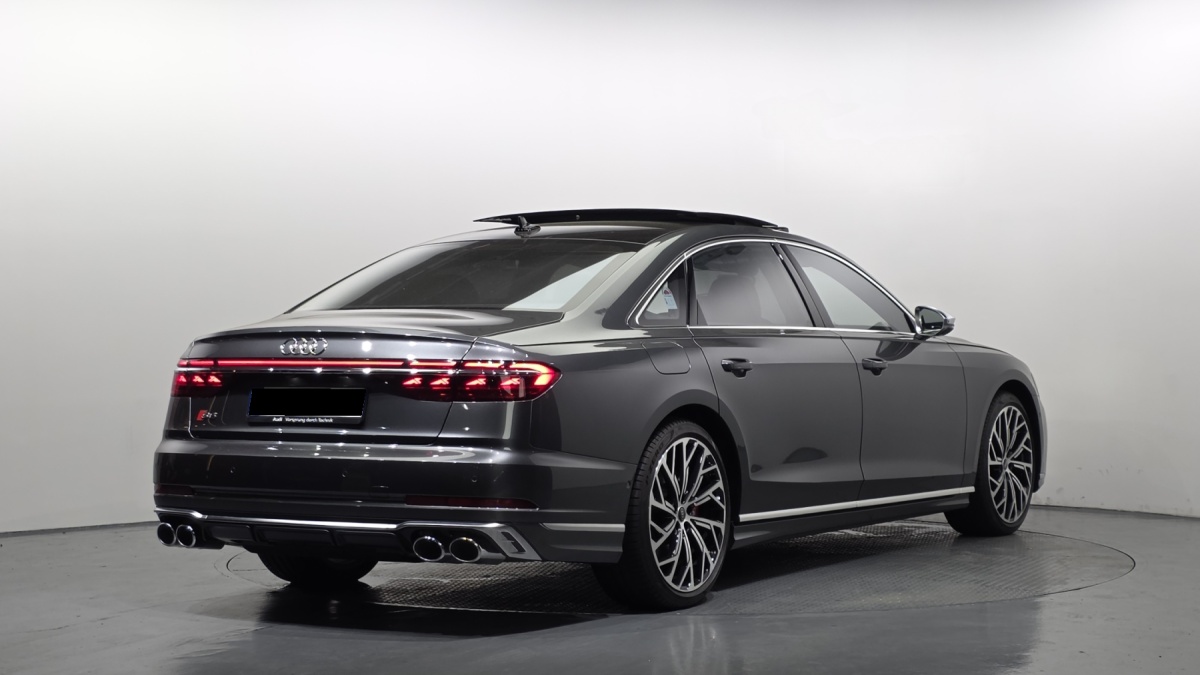 Audi S8, 2025 — фото 2 из 12